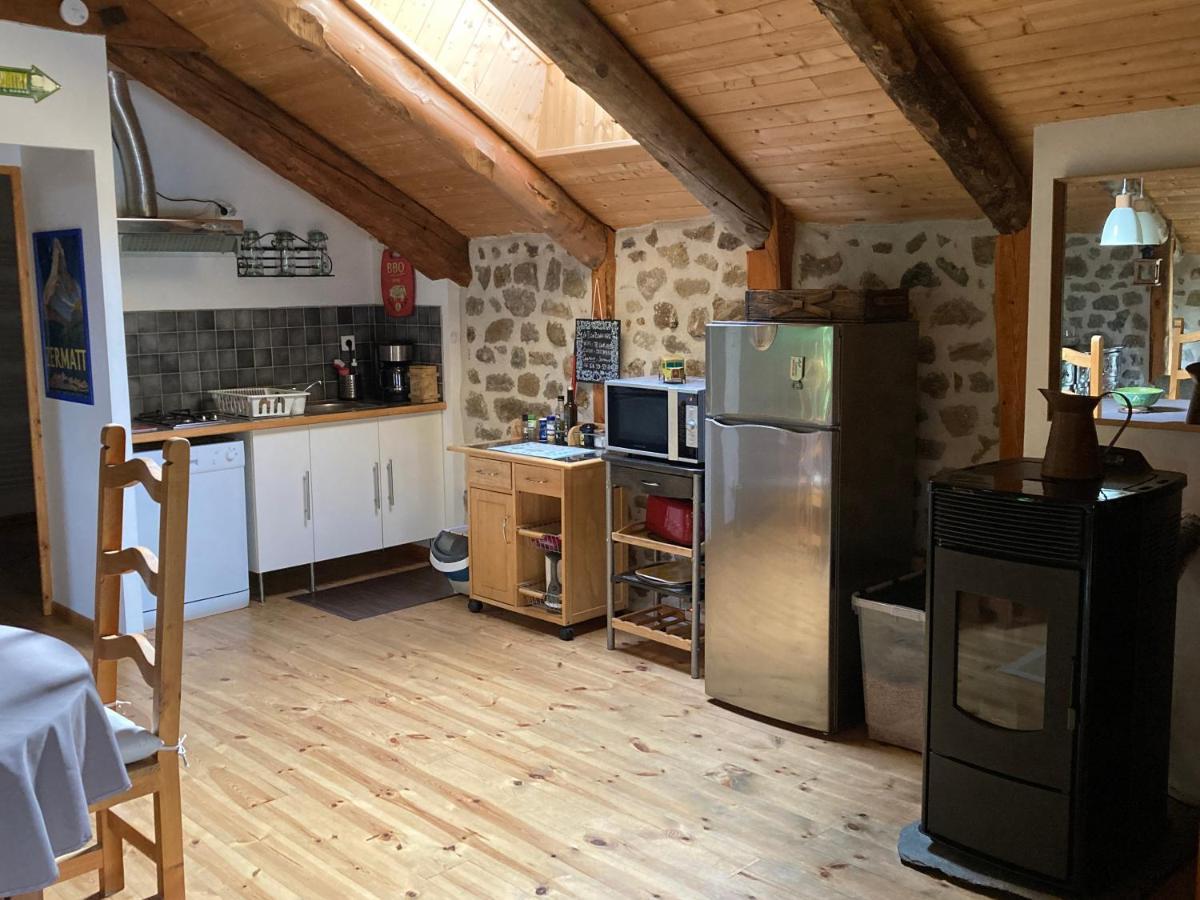 La Bonbonniere Apartment Le Chambon-sur-Lignon Bagian luar foto